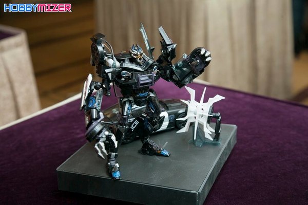 Mpm06 Ironhide Mpm05 Barricade Hi Res Press Preview Images  (49 of 66)